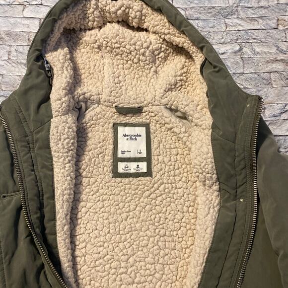 Small Abercrombie & Fitch coat - Picture 2 of 11